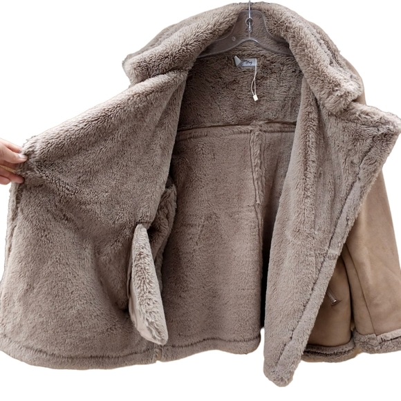 *** SOLD *** Faux Shearling Jacket Stand-up Collar Asymmetrical Zipper - Picture 2 of 11